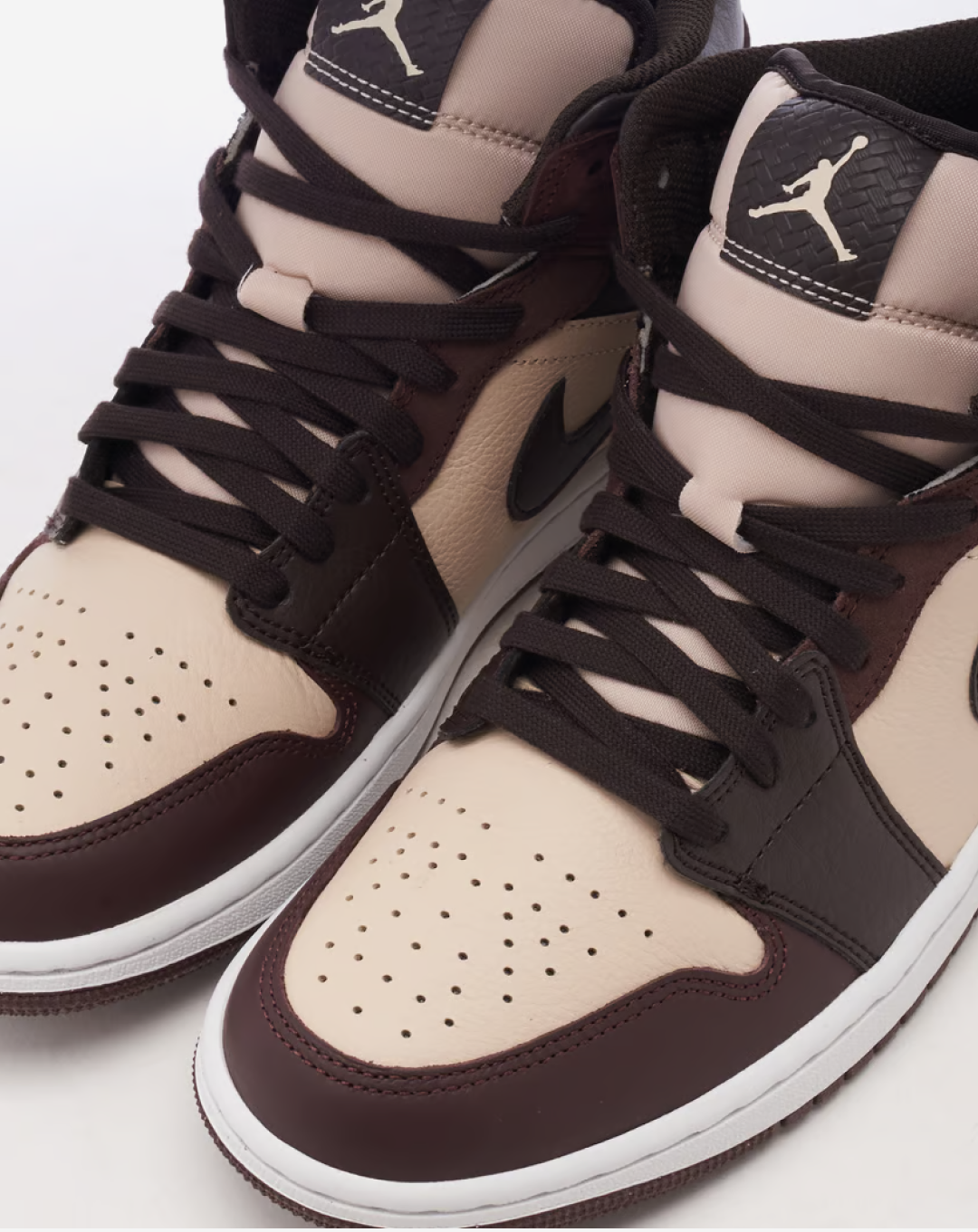 Air Jordan 1 Mid SE Paris YMCA Sneaker