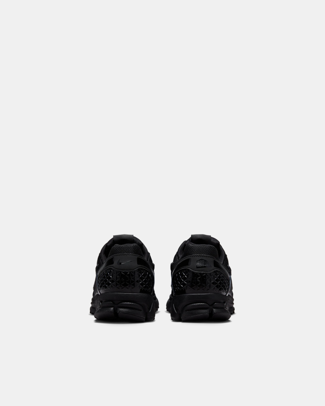 Nike Zoom Vomero 5 Triple Black Sneaker
