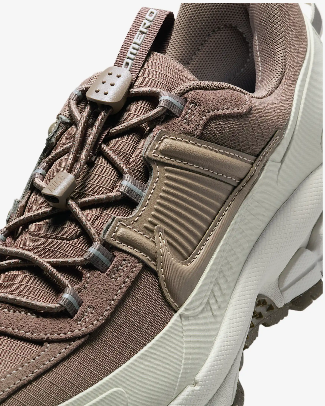 Nike Zoom Vomero 5 Roam "Light Bone Mink Brown" Sneakers