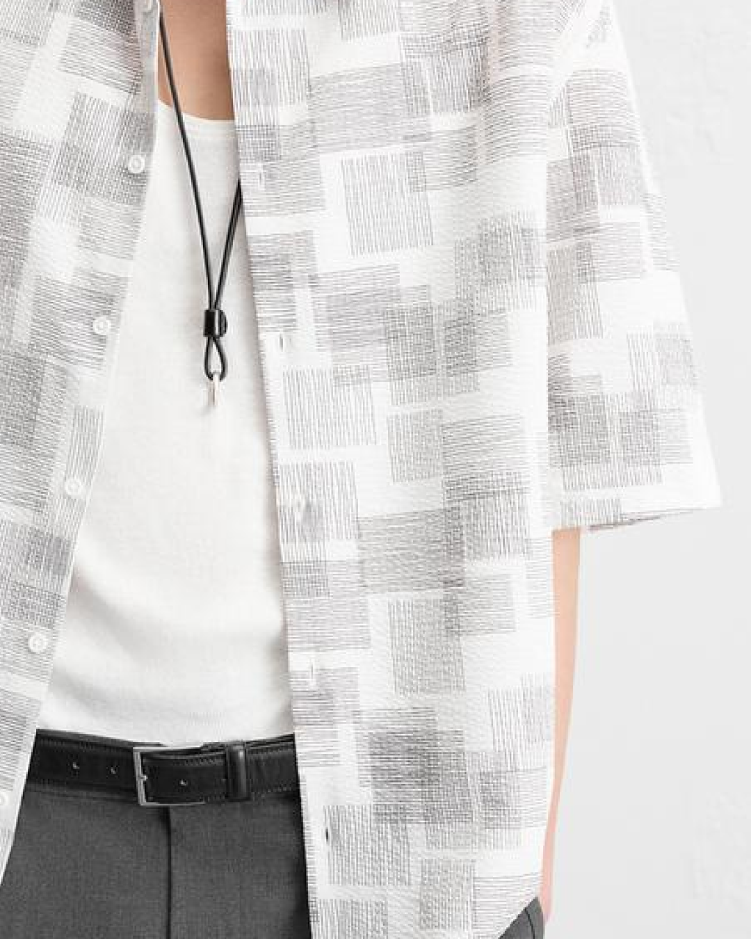 ZARA Abstract Print Seersucker Shirt in Black and White