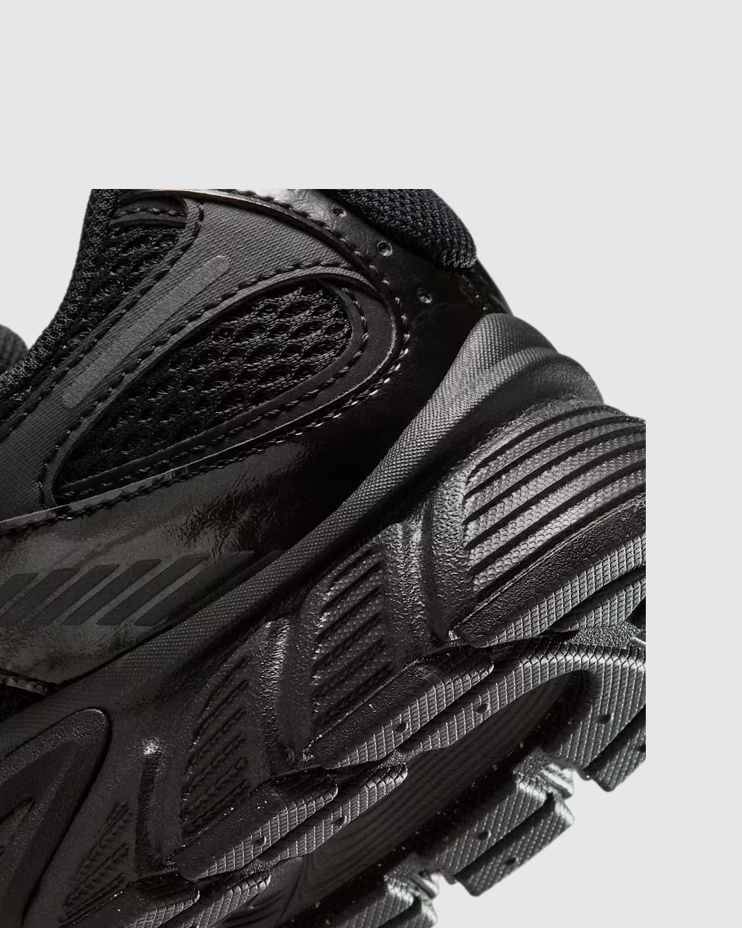 Nike V5 Run Runtekk Triple Black Sneakers