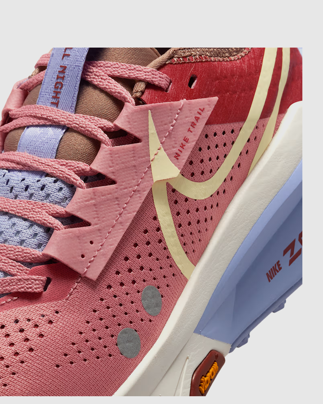 Nike Zegama 2 Trail Running Shoe in Red Stardust/Mars Stone/Lilac Ice/Alabaster