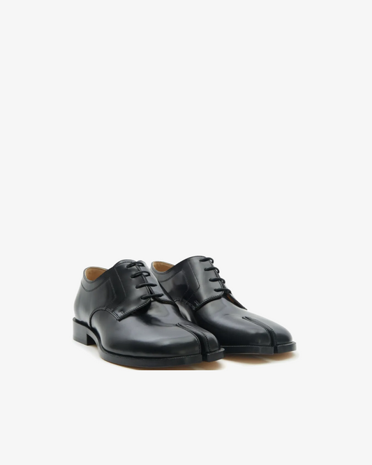 Maison Margiela Tabi Laced Shoe in Black