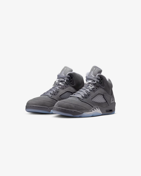 Air Jordan 5 Retro 'Light Graphite and Wolf Grey' Sneakers