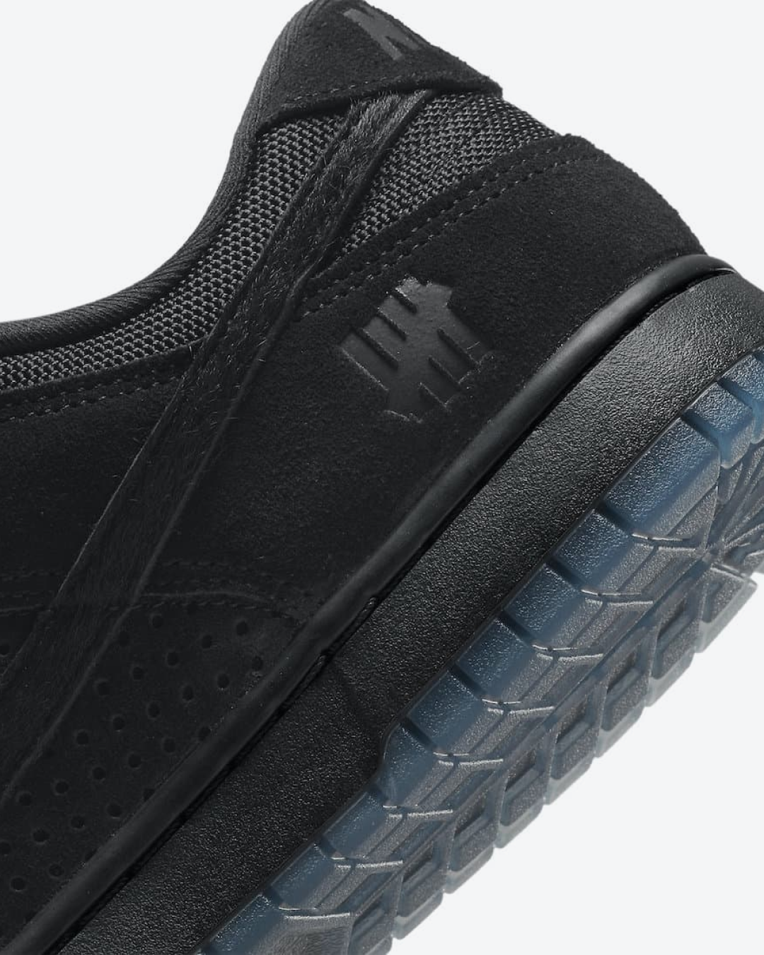 Undefeated x Nike Dunk Low 5 On It 'Black' Sneakers