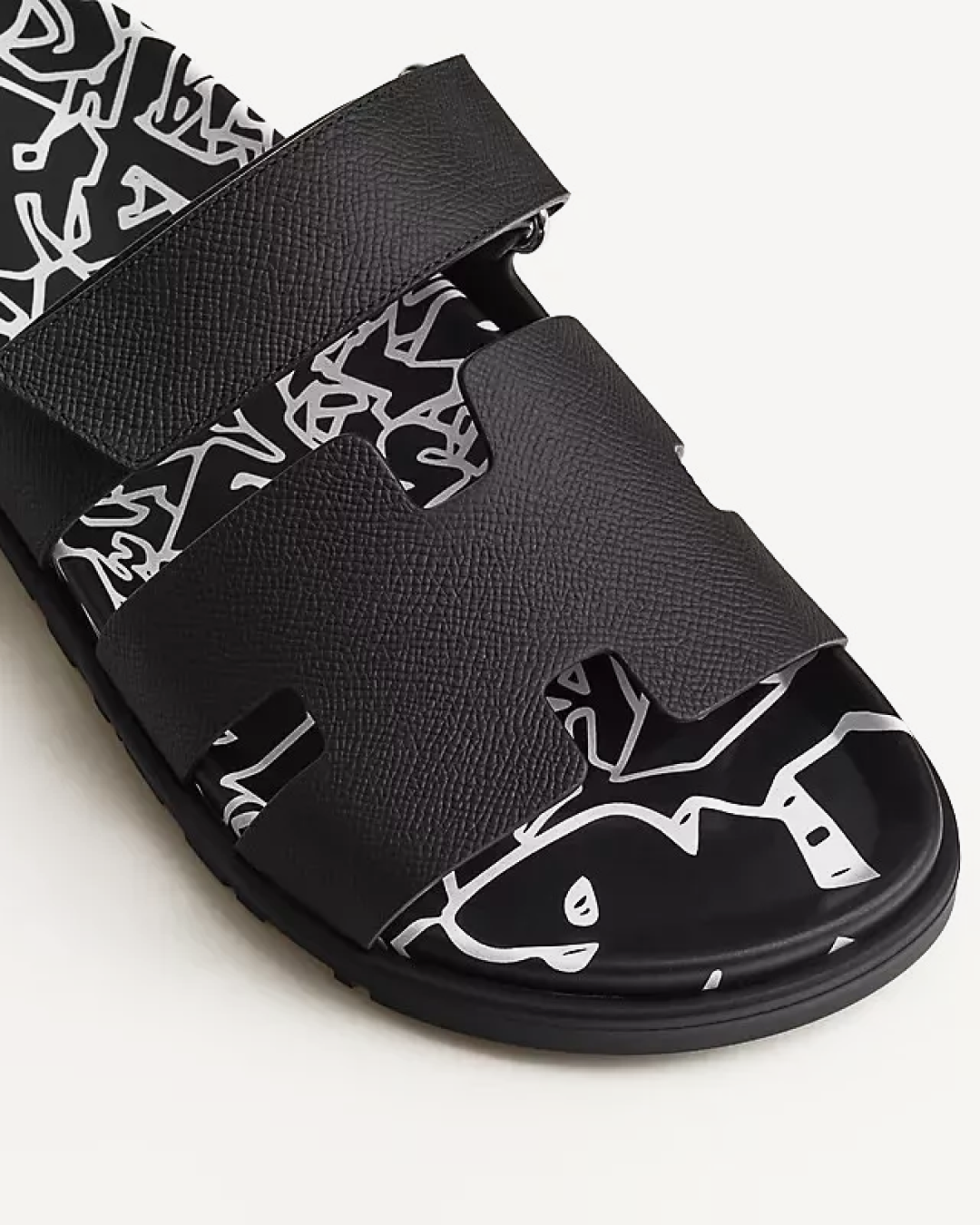 Hermès Chypre Black and White with "Graff Hermès" Print Sandals