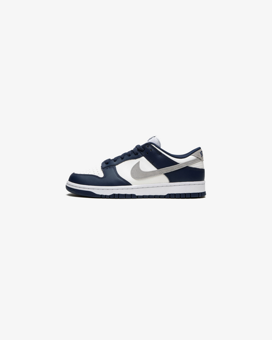 Nike SB Dunk Low “Midnight Wavy” Sneakers