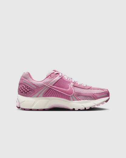 NIKE VOMERO 5 ELEMENTAL PINK