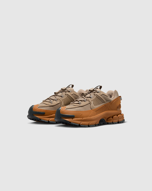 Nike Zoom Vomero Roam "Flax/Anthracite/University Gold/Khaki" Sneakers