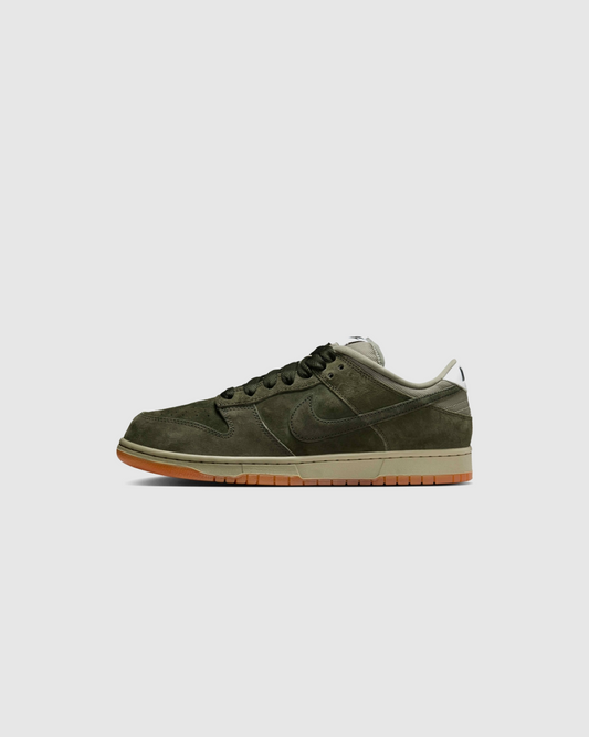 Nike SB Dunk Low Pro B "Sequoia” Sneakers