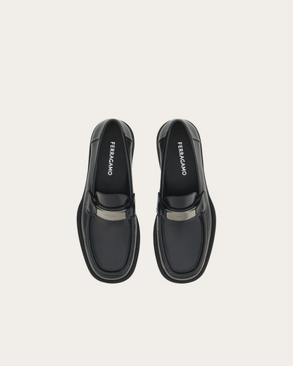 Ferragamo New Vara Buckle Moccasin Shoe