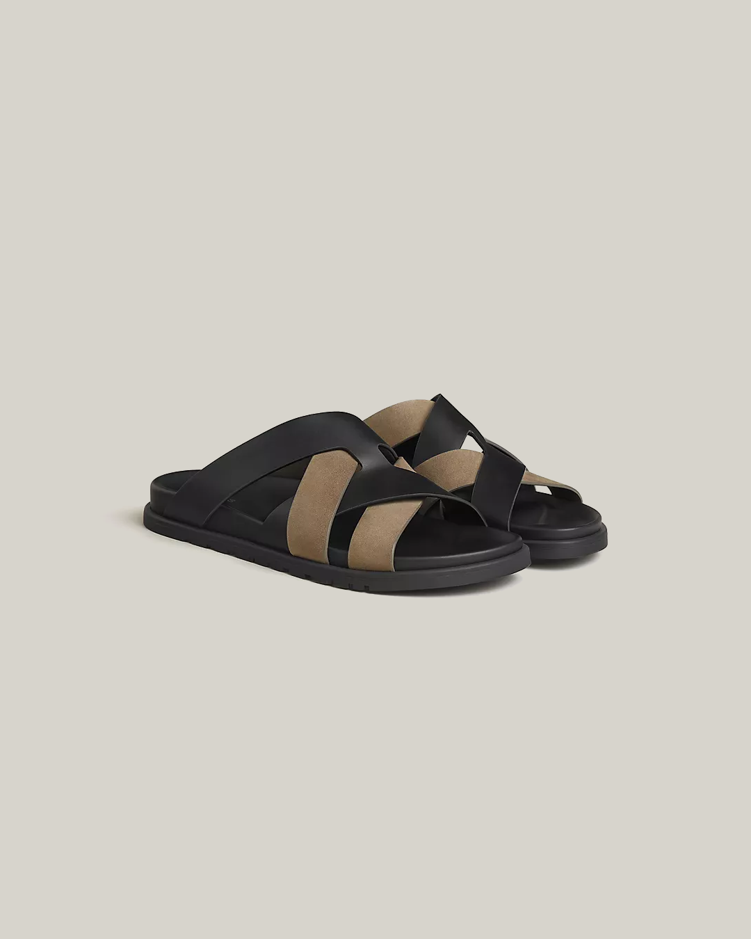 Hermès Kazimir Sandal in Noir/Étoupe