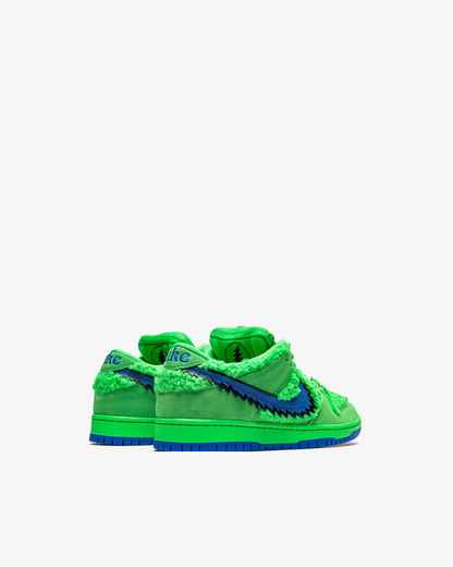 Nike x Grateful Dead SB Dunk Low "Green Bear" Sneakers