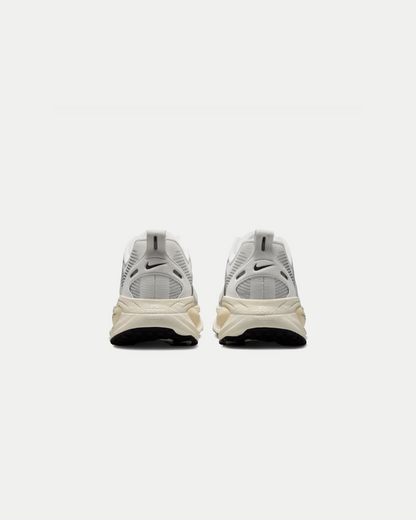 Nike Vomero 18 'Summit White/Coconut Milk/Coconut Milk/Black' Sneakers