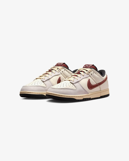 Nike Sb Dunk Low ’Soft Pearl Dark Pony’ Sneakers