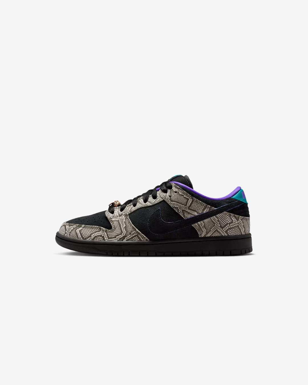 Nike SB Dunk Low x Dashawn Jordan 'Bright Spruce' Sneakers